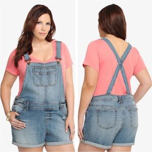 NWT Torrid Overall Shorts Light Wash Denim with Destruction Size 20